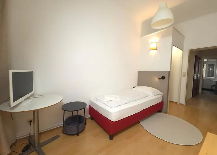 Amelie Aparthotel 3*